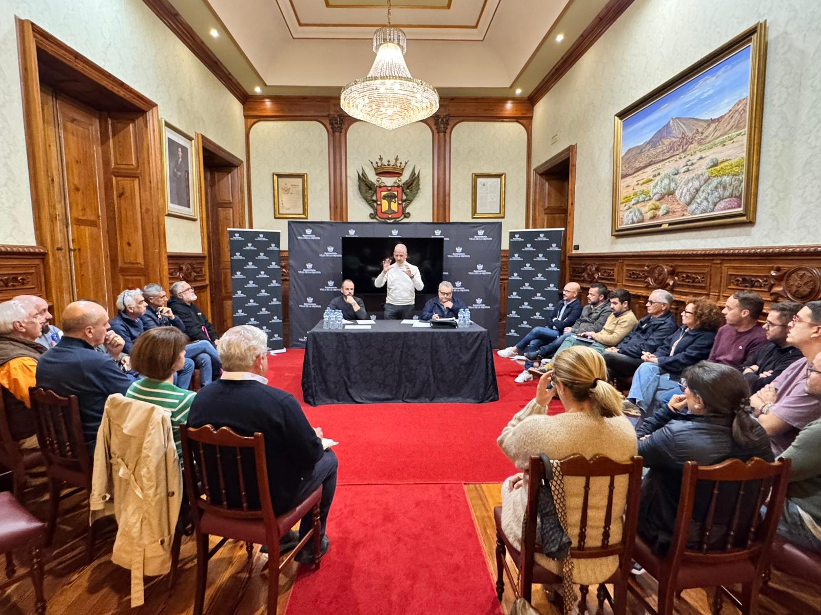 La Comisión Mixta de las Fiestas Patronales de La Orotava aprueba por unanimidad mantener las fechas de todos los actos programados salvo el Baile de Magos que se adelanta al viernes 5 de junio