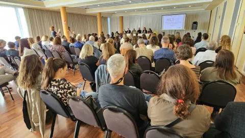 65318583-7687-403d-a275-bec0f99ceb0c