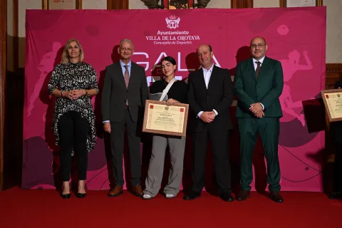 WhatsApp Image 2024-11-19 at 22.54.38 (1)