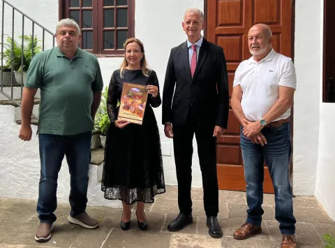 entrega del acta de elección Choferiantes al Cabildo