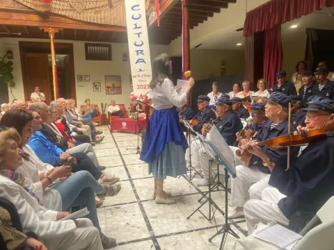 d9c25b55-a98e-4360-81fa-7a0c035b60b3