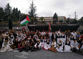 El grupo Támbara ha participado en el Festival Internacional Jaialdia en Gallarta, representando a La Orotava y a Canarias